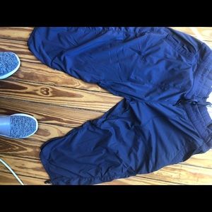 Lululemon studio dance Capri